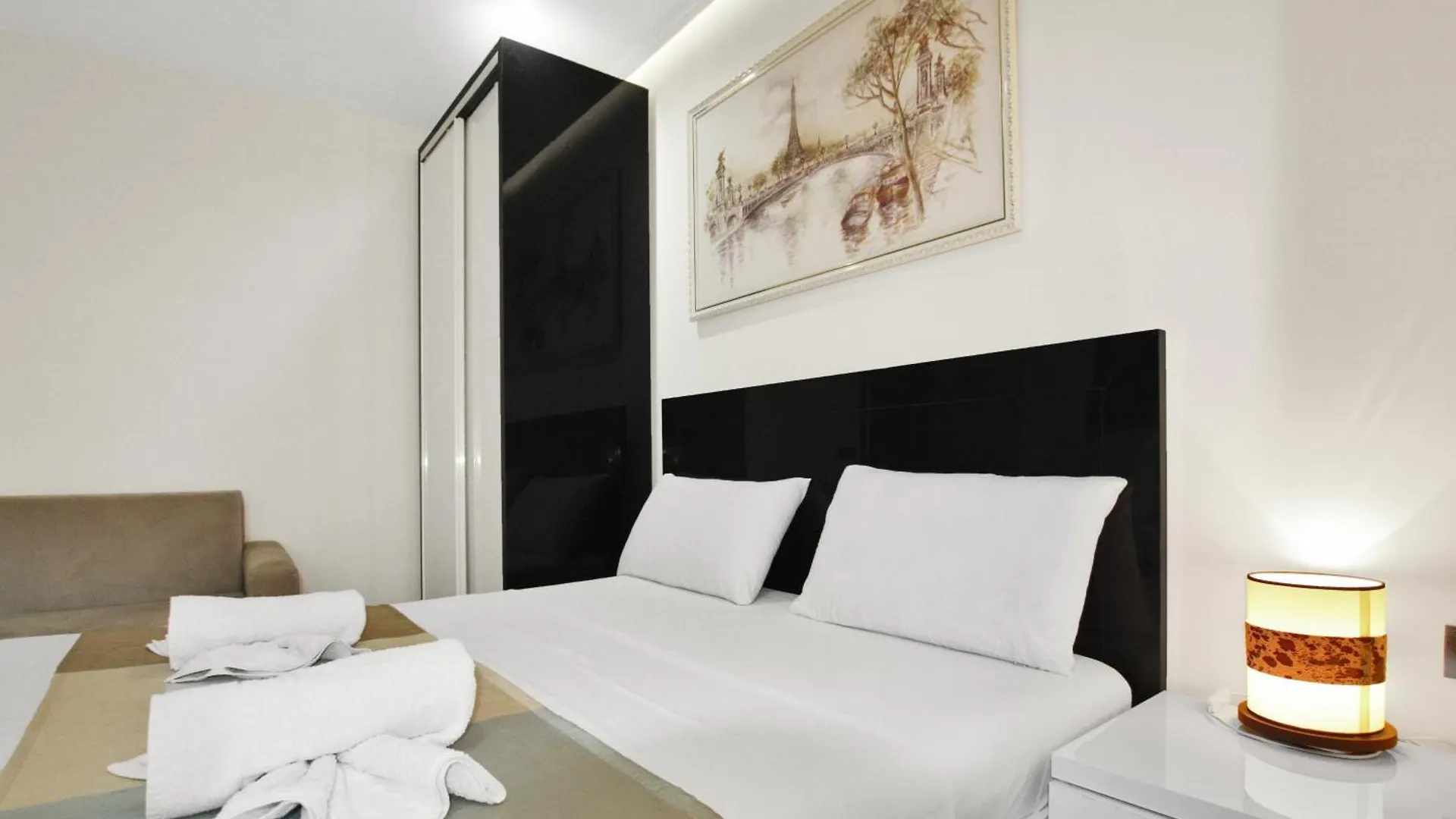 Rezidence Tredi City Center Tirana Hotel