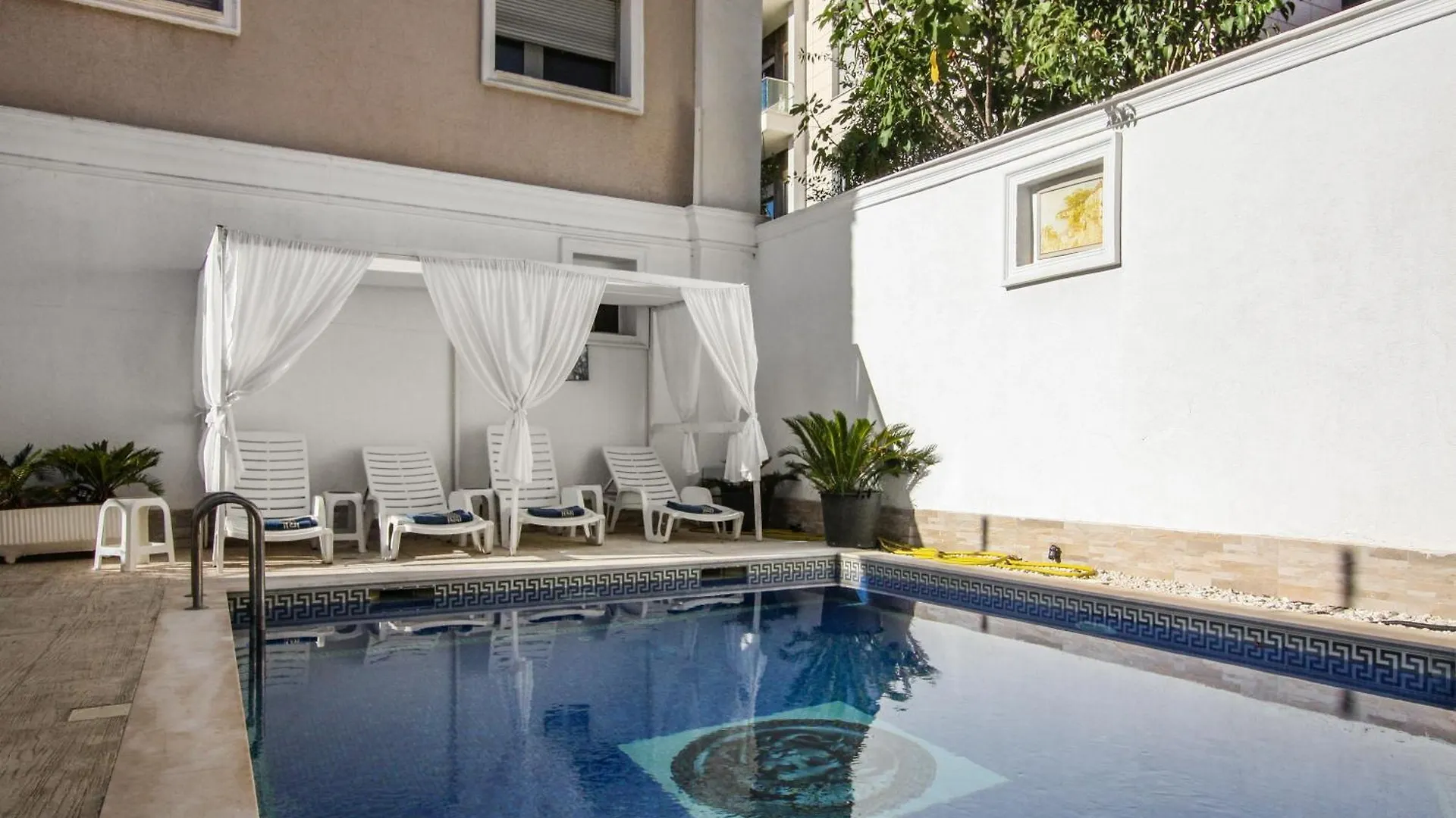 Hotel Rezidence Tredi City Center Tirana