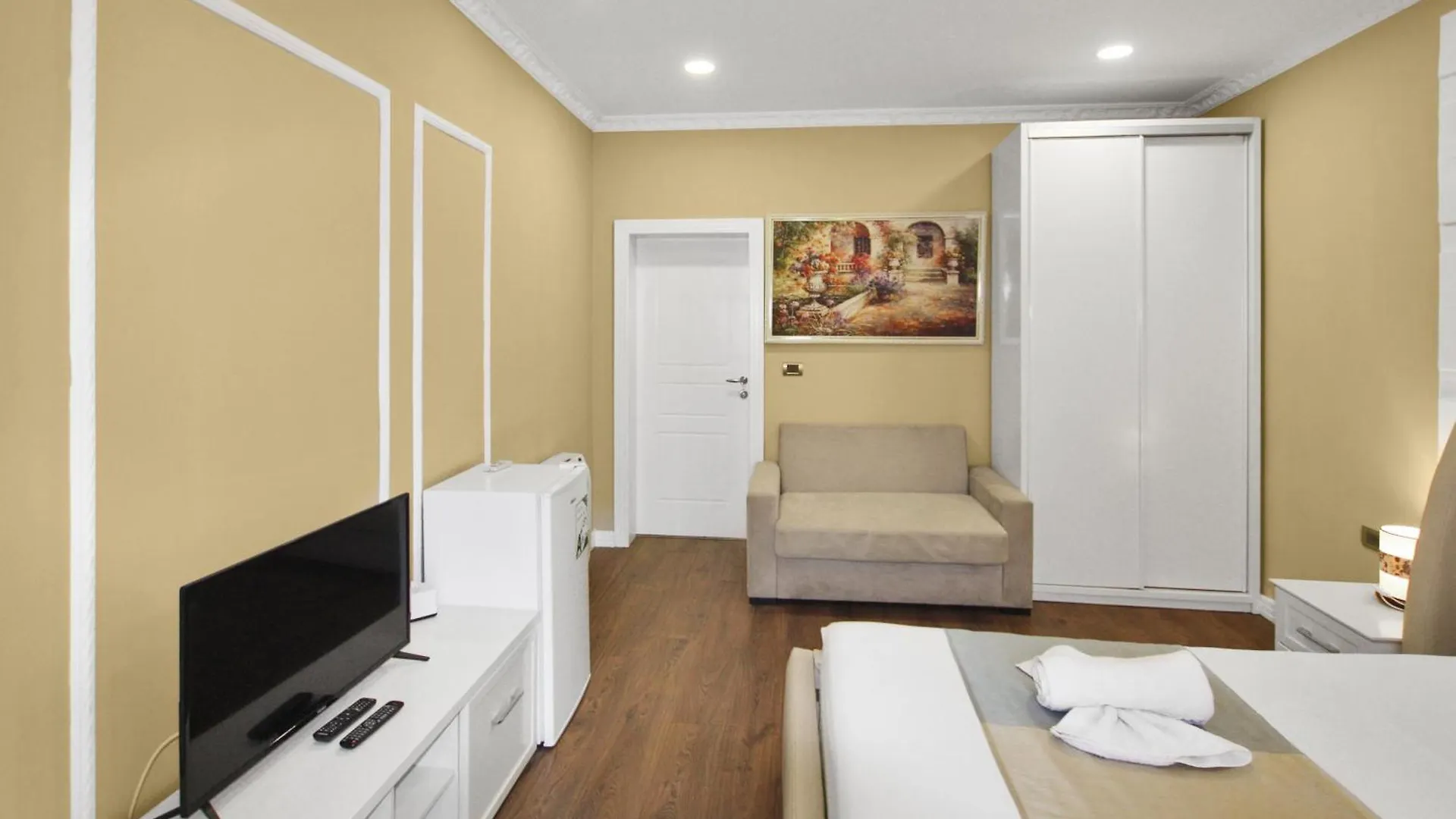 Rezidence Tredi City Center Tirana 4*,